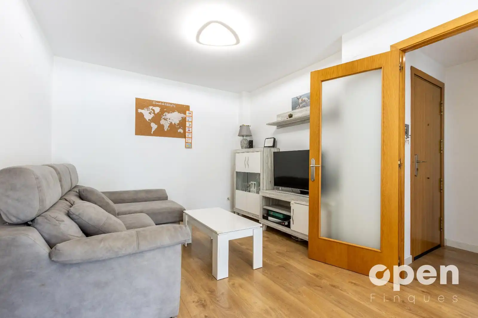Living room of Flat for sale in Terrassa  with Air Conditioner, Heating and Parquet flooring