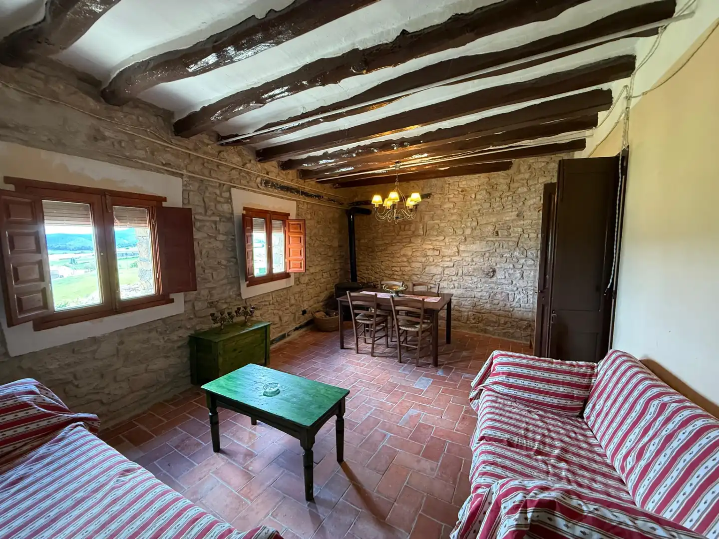 Sala d'estar de Casa o xalet en venda en Les Piles amb Calefacció, Jardí privat i Moblat
