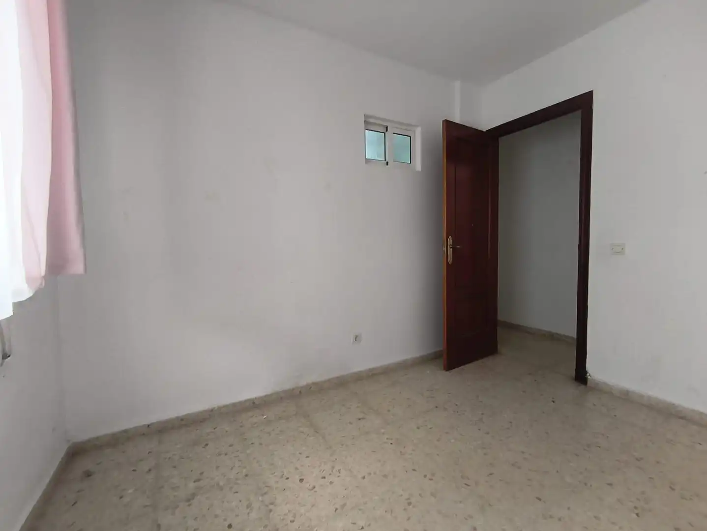 Dormitori de Pis en venda en Algeciras amb Moblat