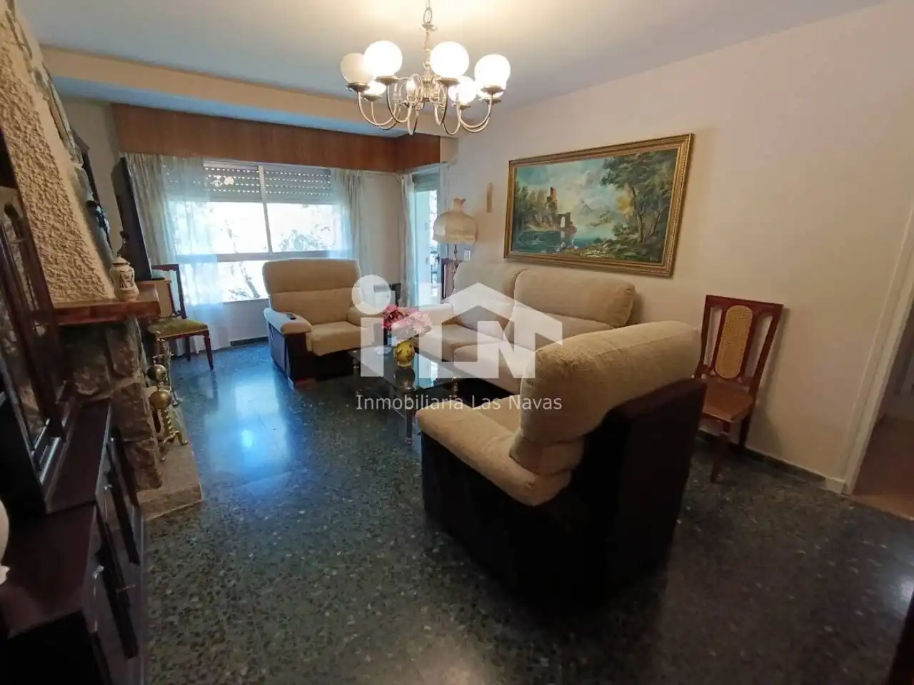 Sala d'estar de Pis en venda en Las Navas del Marqués  amb Parquet, Terrassa i Traster