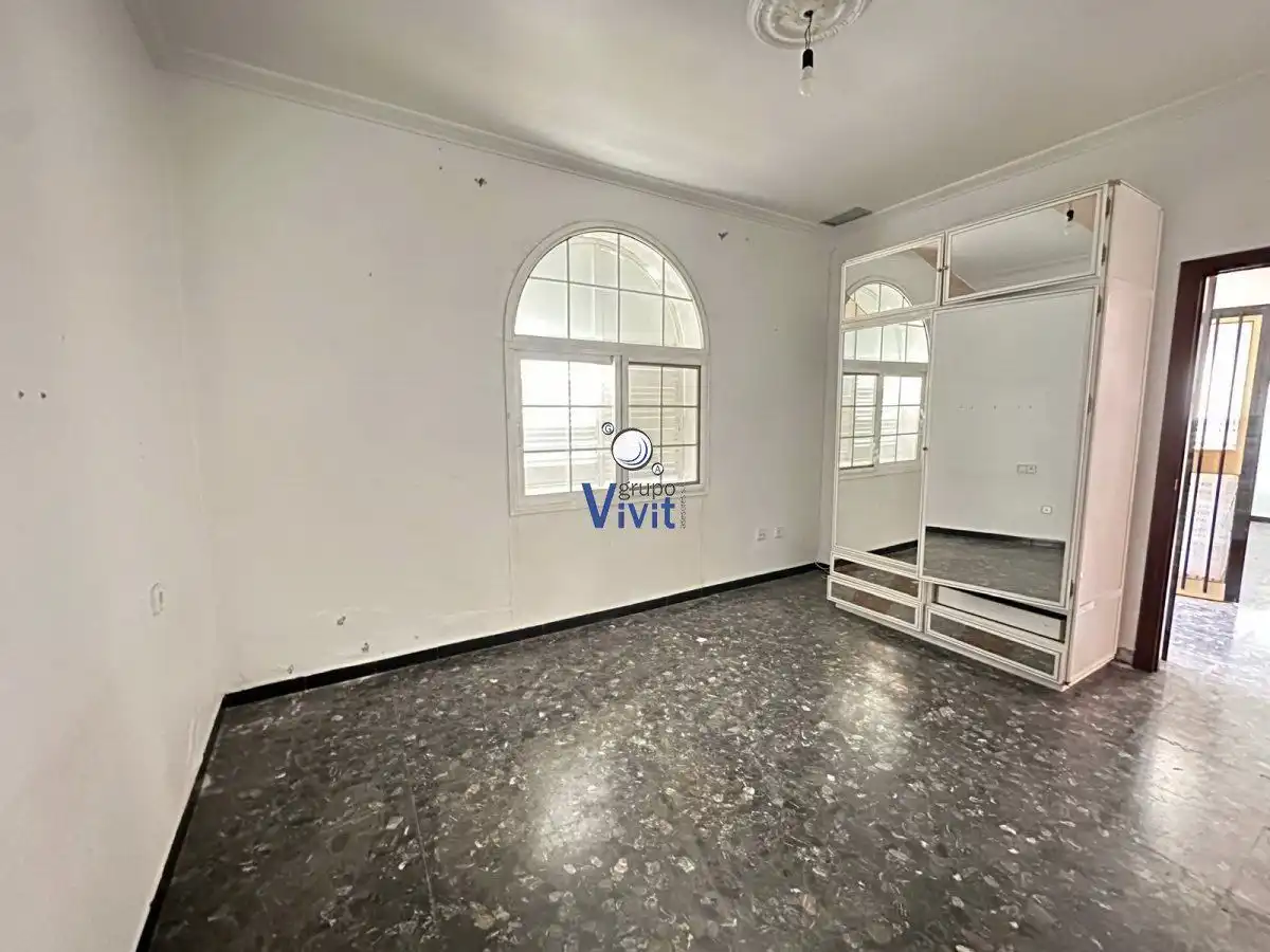 Habitación de Casa o chalet en venta en Alcalá de Guadaira con Aire acondicionado, Trastero y Balcón