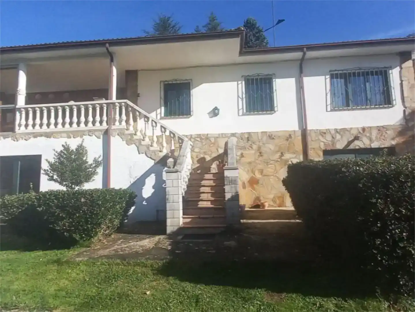 Vista exterior de Pis en venda en Valdepiélago amb Jardí privat, Piscina i Moblat