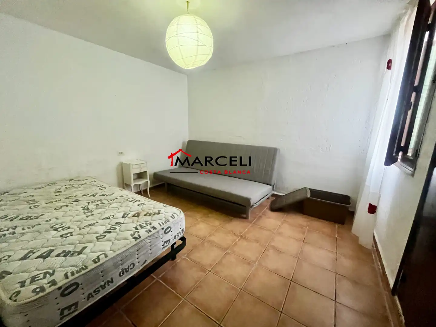 Dormitori de Casa o xalet en venda en Orihuela amb Jardí privat, Terrassa i Moblat