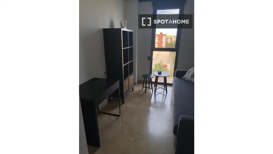 Bedroom of Flat for rent in Valencia  with Air Conditioner, Heating and Furnished