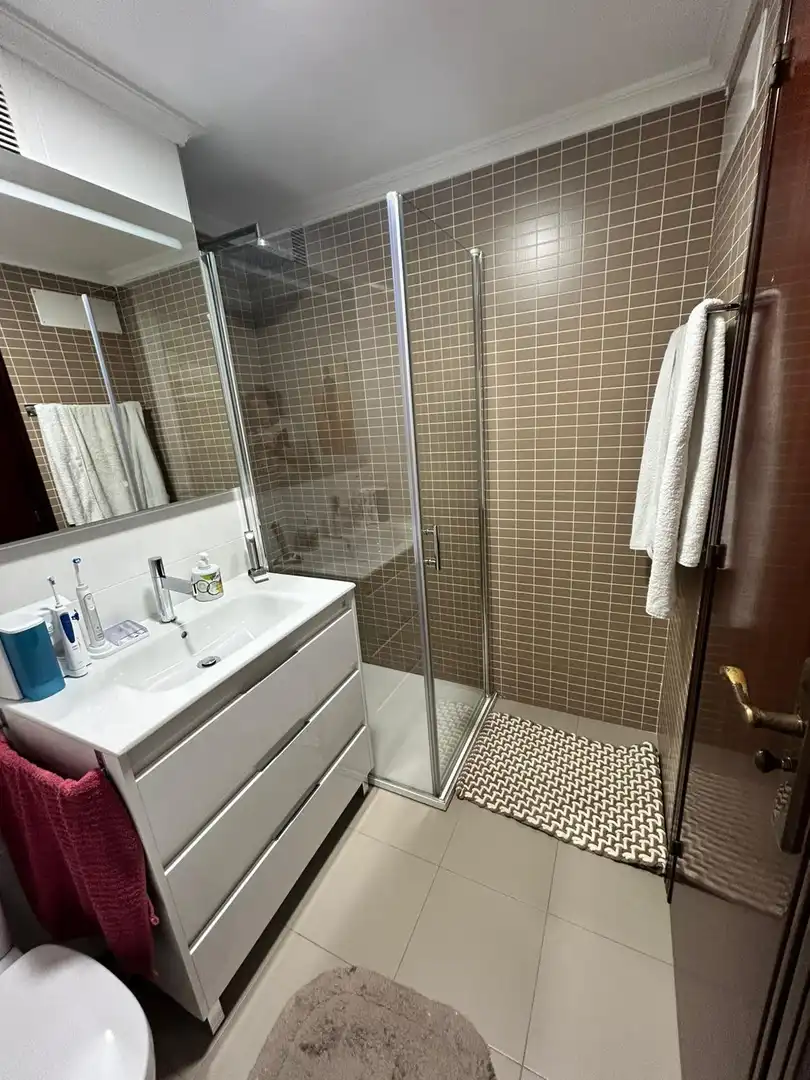 Baño de Apartamento de alquiler en Vigo  con Trastero