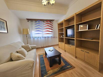Living room of Apartment to rent in Ourense Capital   with Heating, Parquet flooring and Furnished