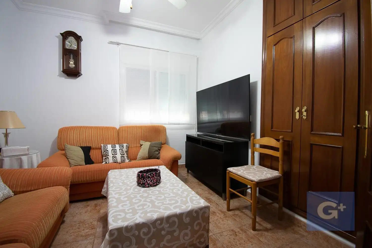 Living room of Houses for sale in El Puerto de Santa María  with Air Conditioner, Heating and Private garden
