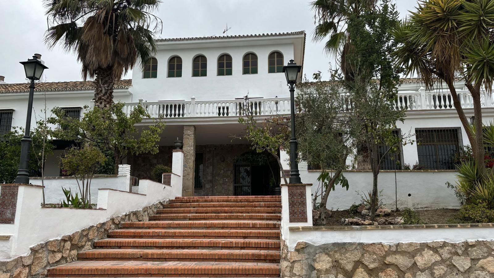 Exterior view of Building for sale in Colmenar