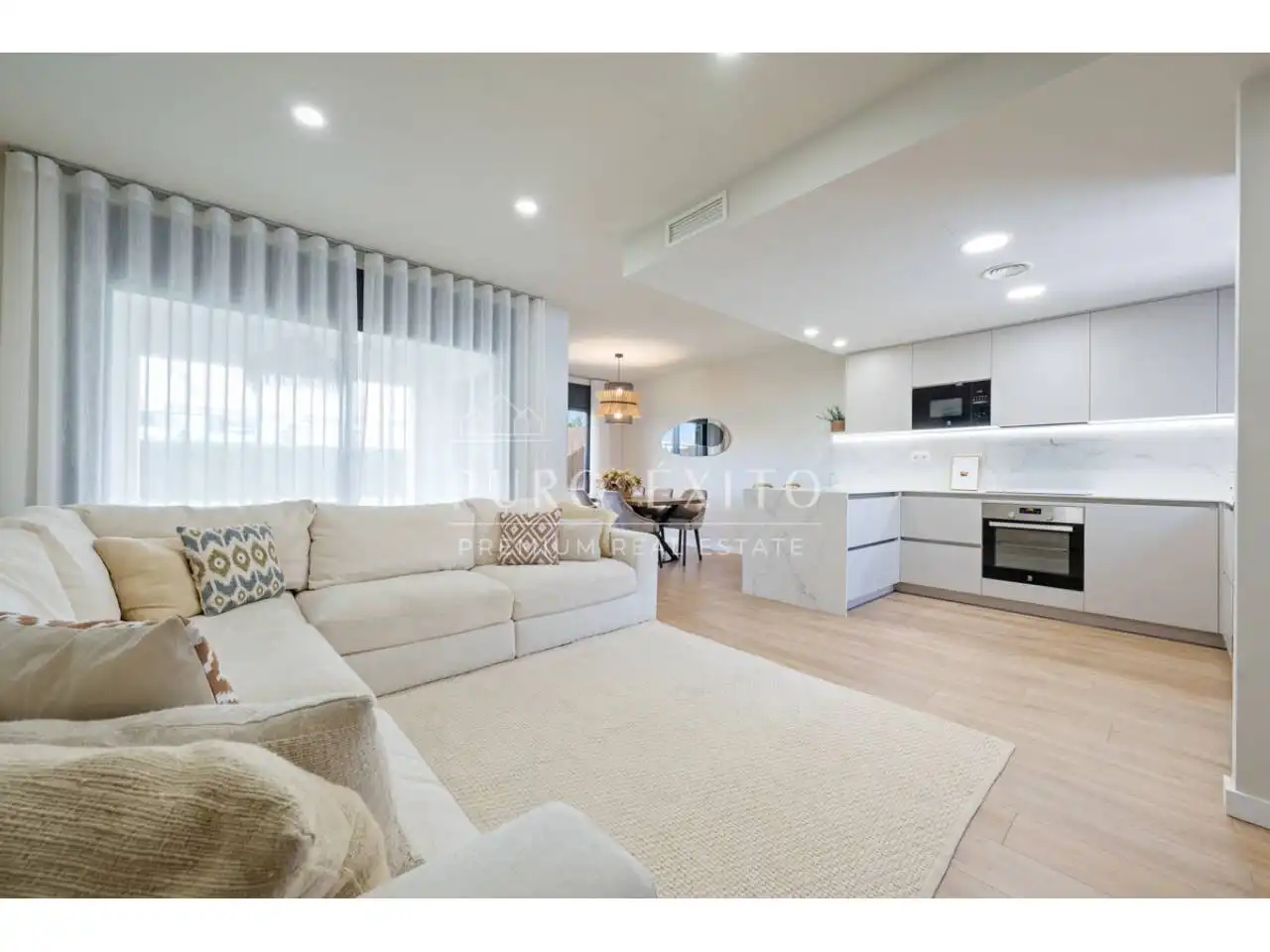 Sala de estar de Casa o chalet en venta en Cambrils con Aire acondicionado, Calefacción y Jardín privado
