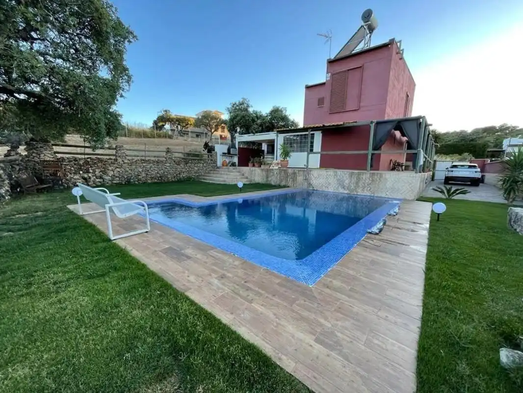 Detached house with terrace for sale in Calle del Cerro de las Animas