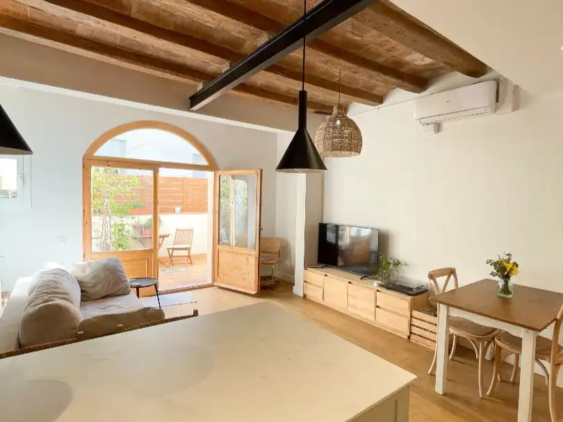 Flat for rent in Carrer de Premià, 32, Sants