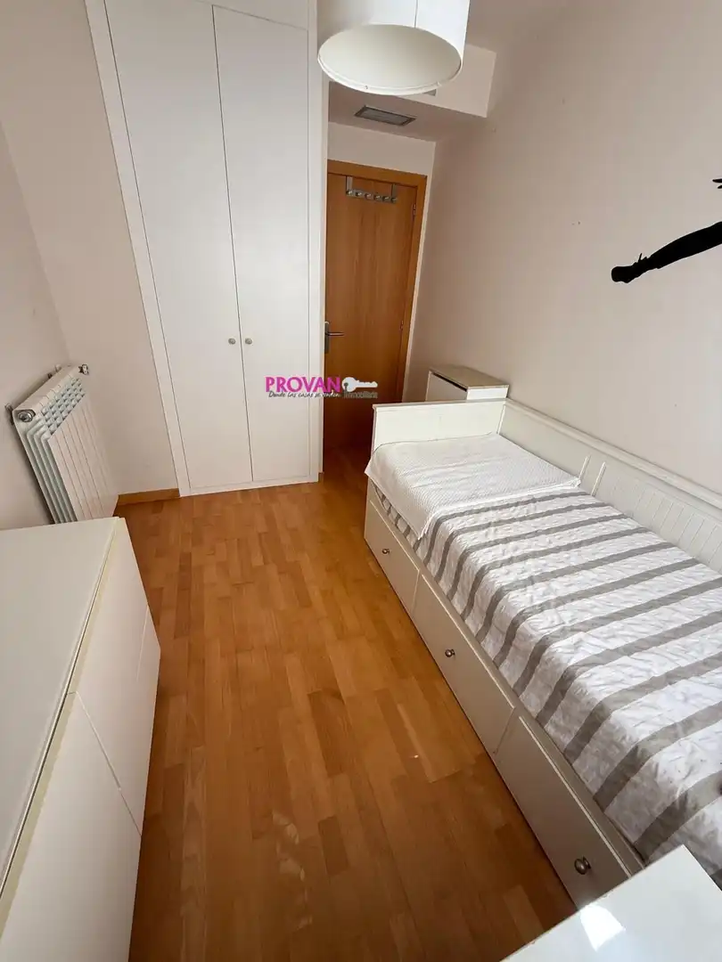 Piso en venta en Parla Este