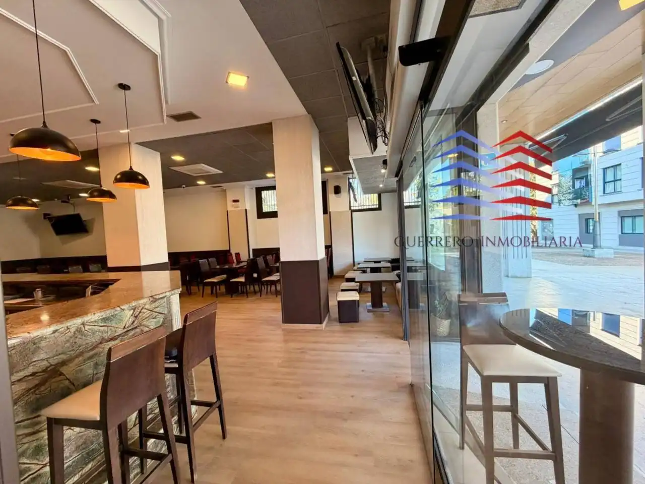 Commercial properties for rent in Ourense Capital   with Air Conditioner and Alarm