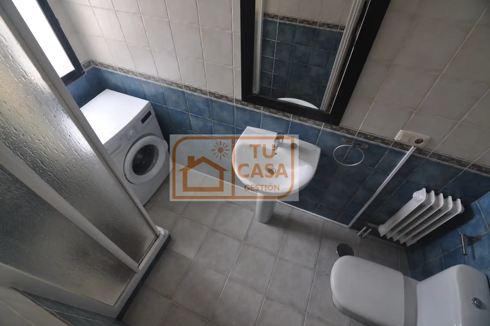 Badezimmer von Wohnung zur Miete in Cáceres mit Klimaanlage, Heizung und Möbliert