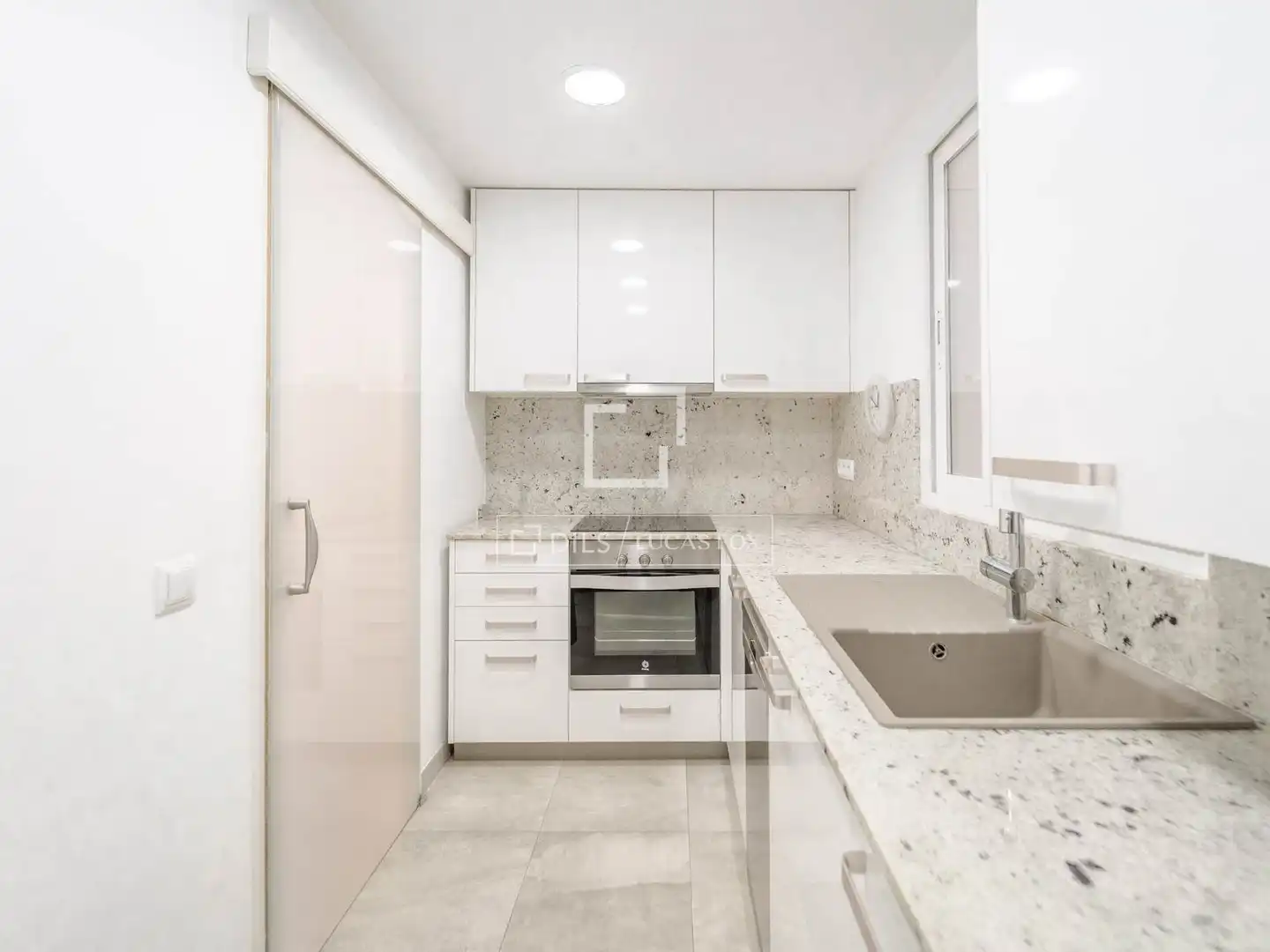 Kitchen of Flat for sale in L'Eixample