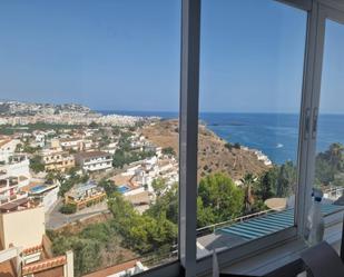 Vista exterior de Casa adosada en venda en Almuñécar amb Jardí privat, Piscina i Piscina comunitària