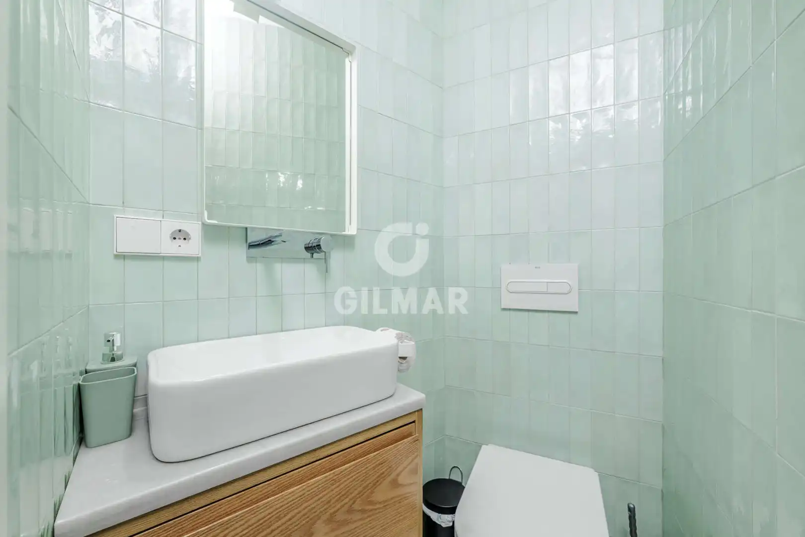 Baño de Casa adosada en venta en Sevilla con Calefacción y Piscina