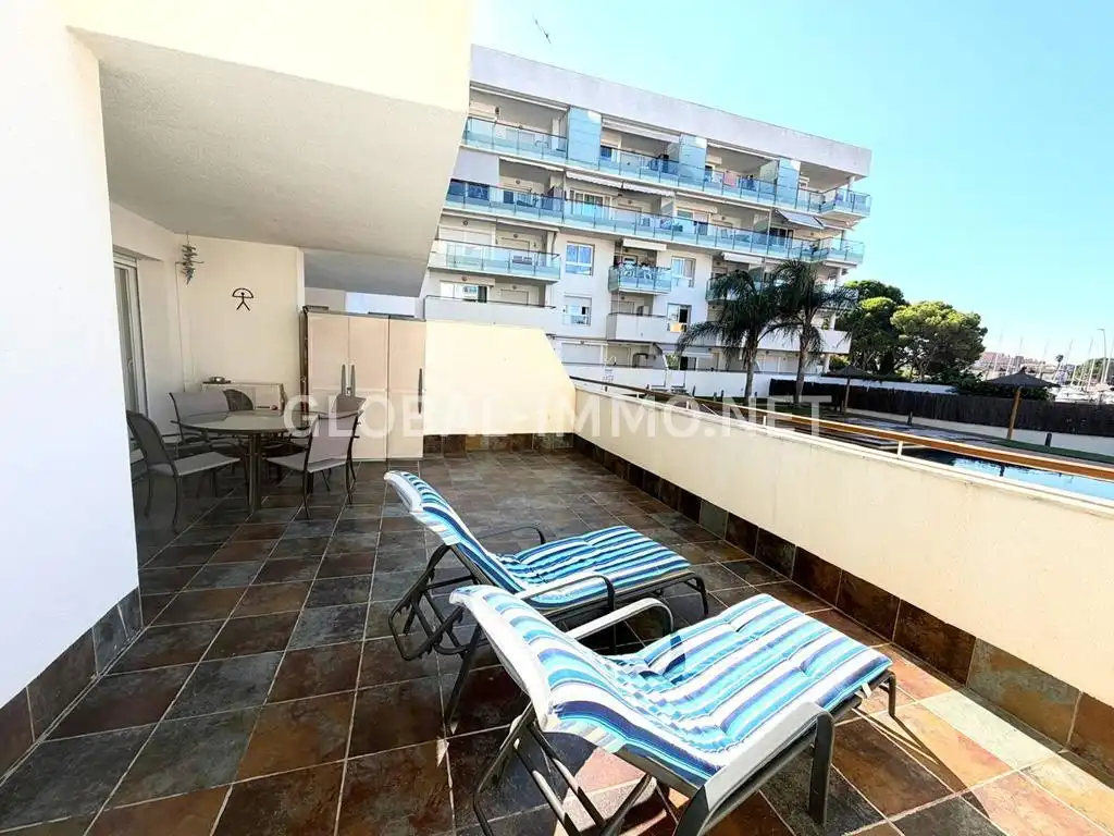 Mini appartamento con piscina in vendita a Avinguda del Nord