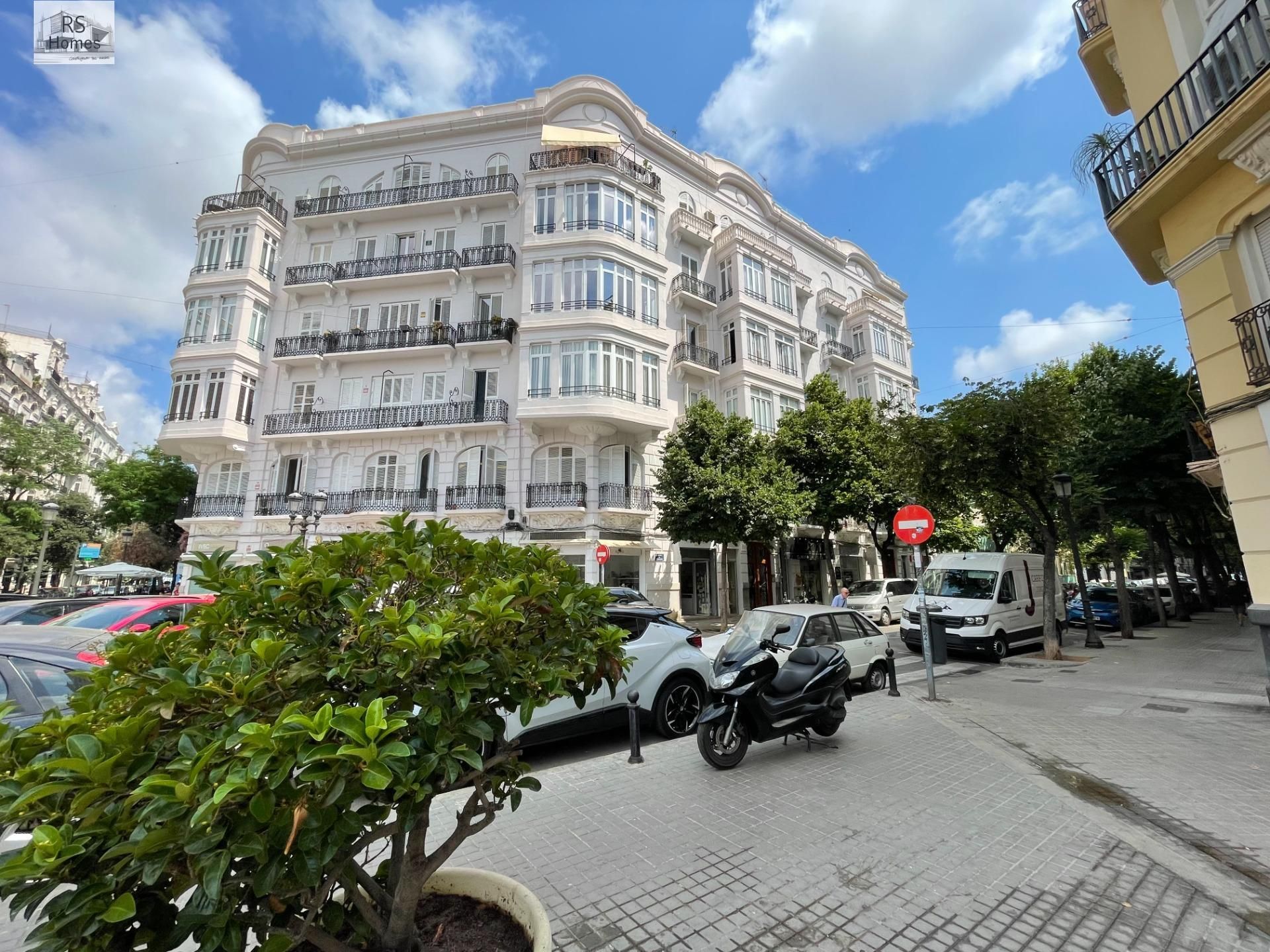 Vista exterior de Apartament en venda en  Valencia Capital amb Aire condicionat, Calefacció i Terrassa