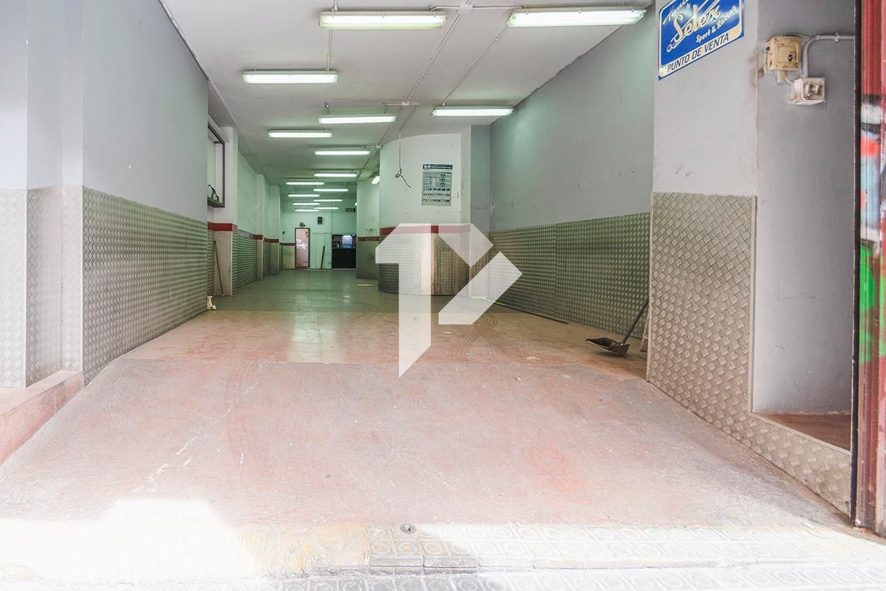 Premises for sale in  Barcelona Capital