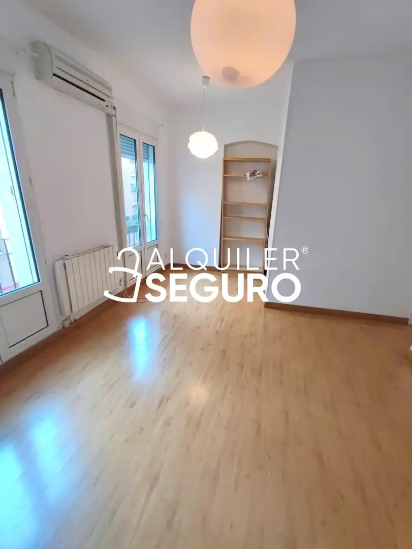 Habitación de Piso de alquiler en Madrid con Aire acondicionado y Calefacción