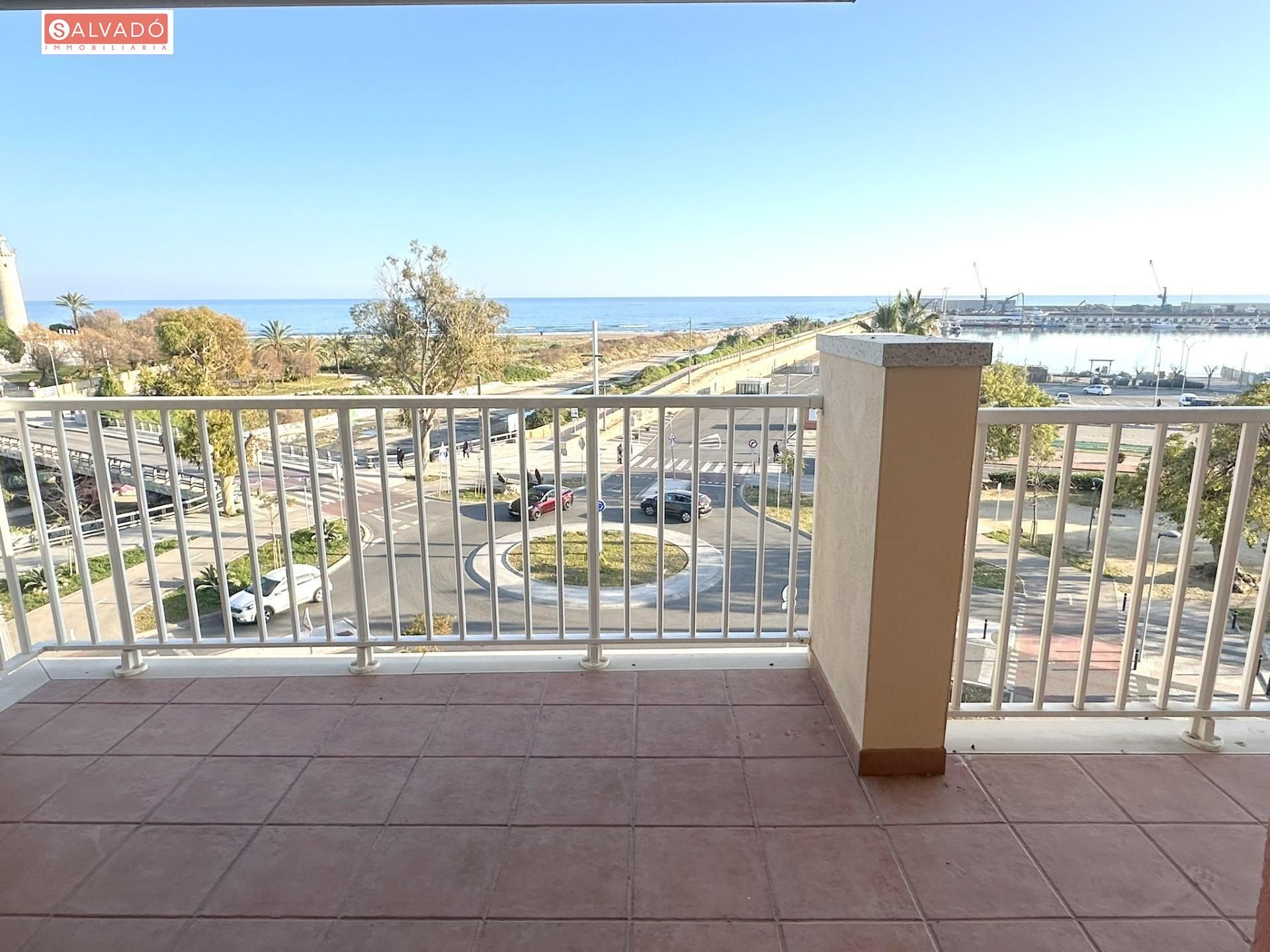 Balcony of Flat for sale in Vilanova i la Geltrú  with Air Conditioner, Heating and Parquet flooring