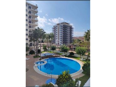Apartament amb piscina en venda a Avenida Central 20