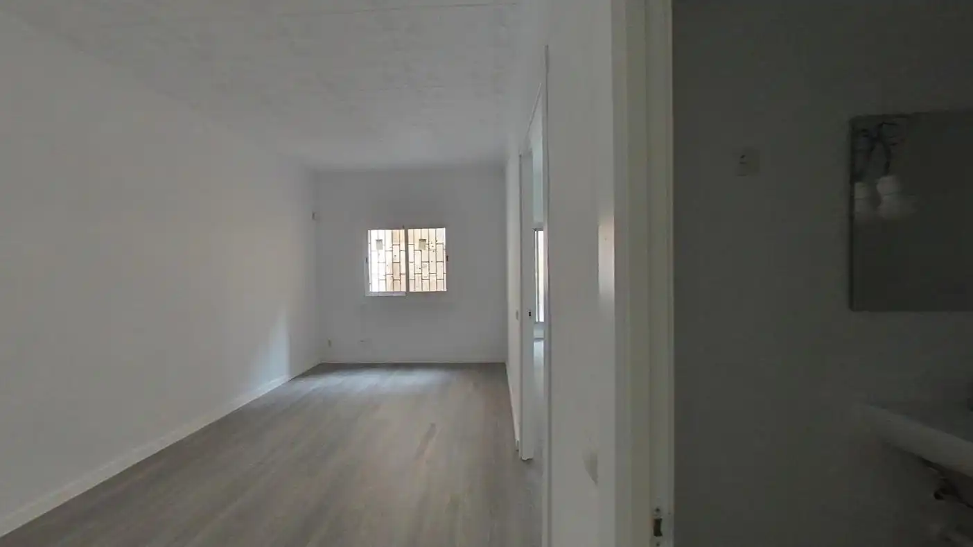 Habitación de Piso en venta en Badalona con Horno
