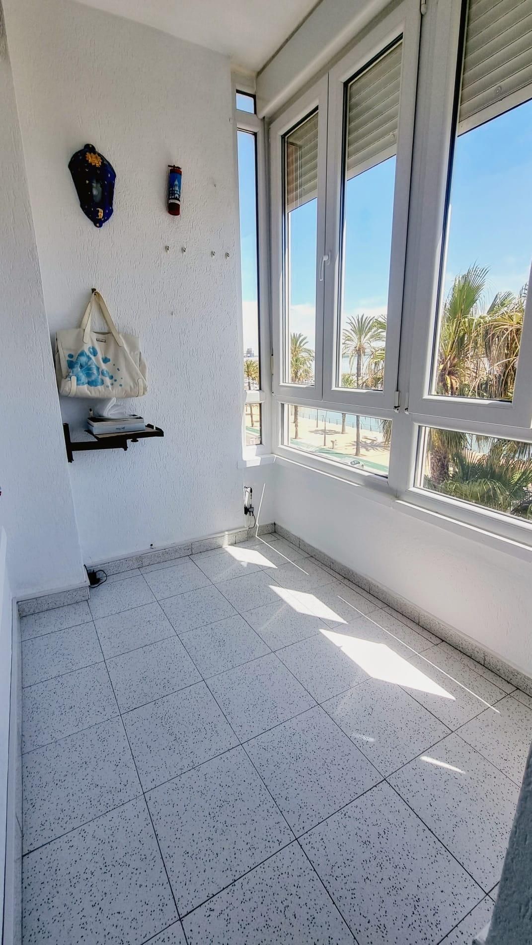 Habitación de Piso en venta en  Cádiz Capital con Terraza