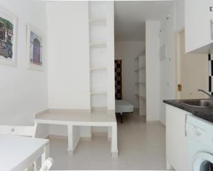 Study to rent in Puerta del Ángel
