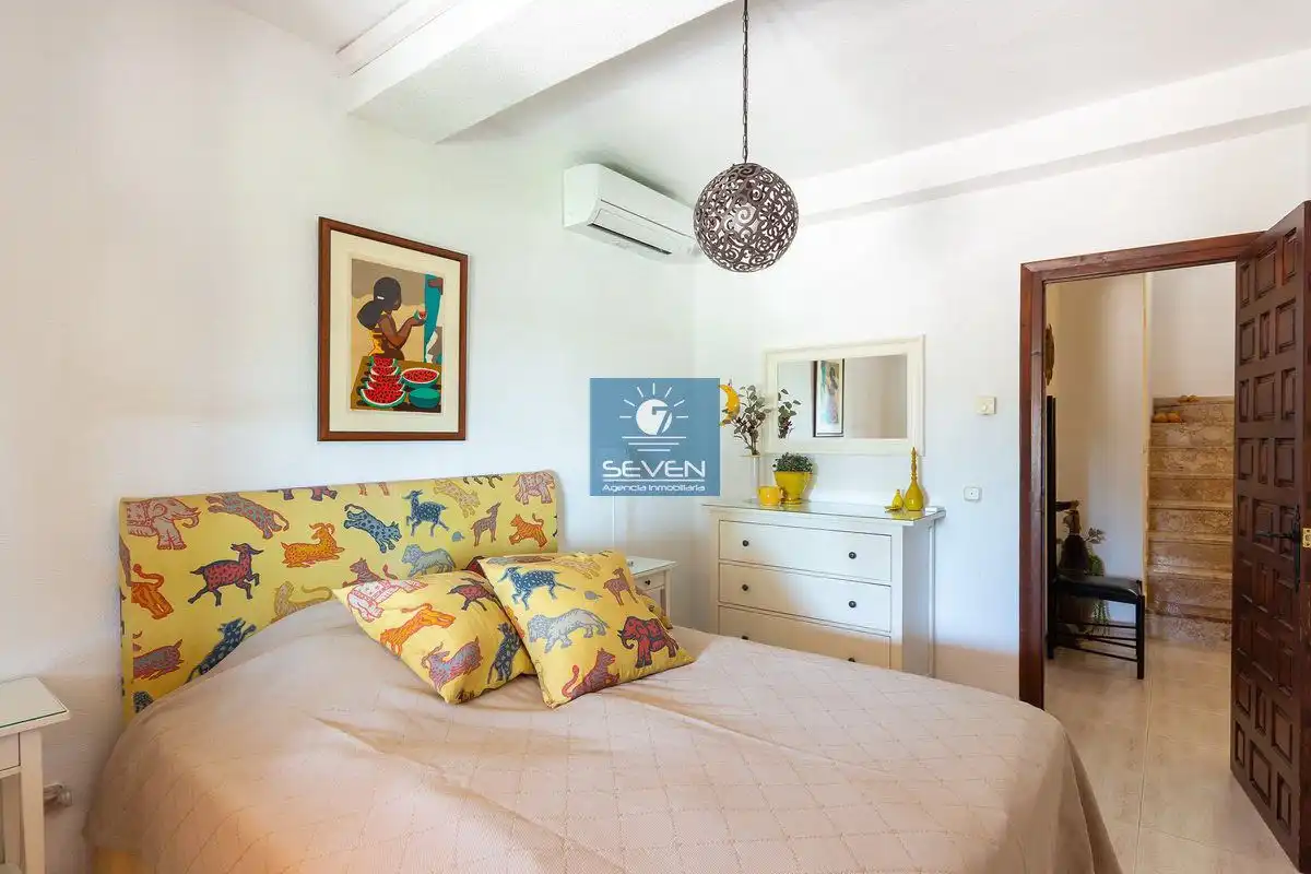 Bedroom of Houses for rent in Almuñécar  with Air Conditioner, Heating and Private garden