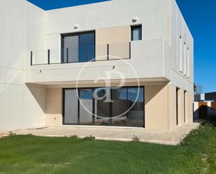 Exterior view of Flat to rent in Bétera  with Air Conditioner, Heating and Private garden