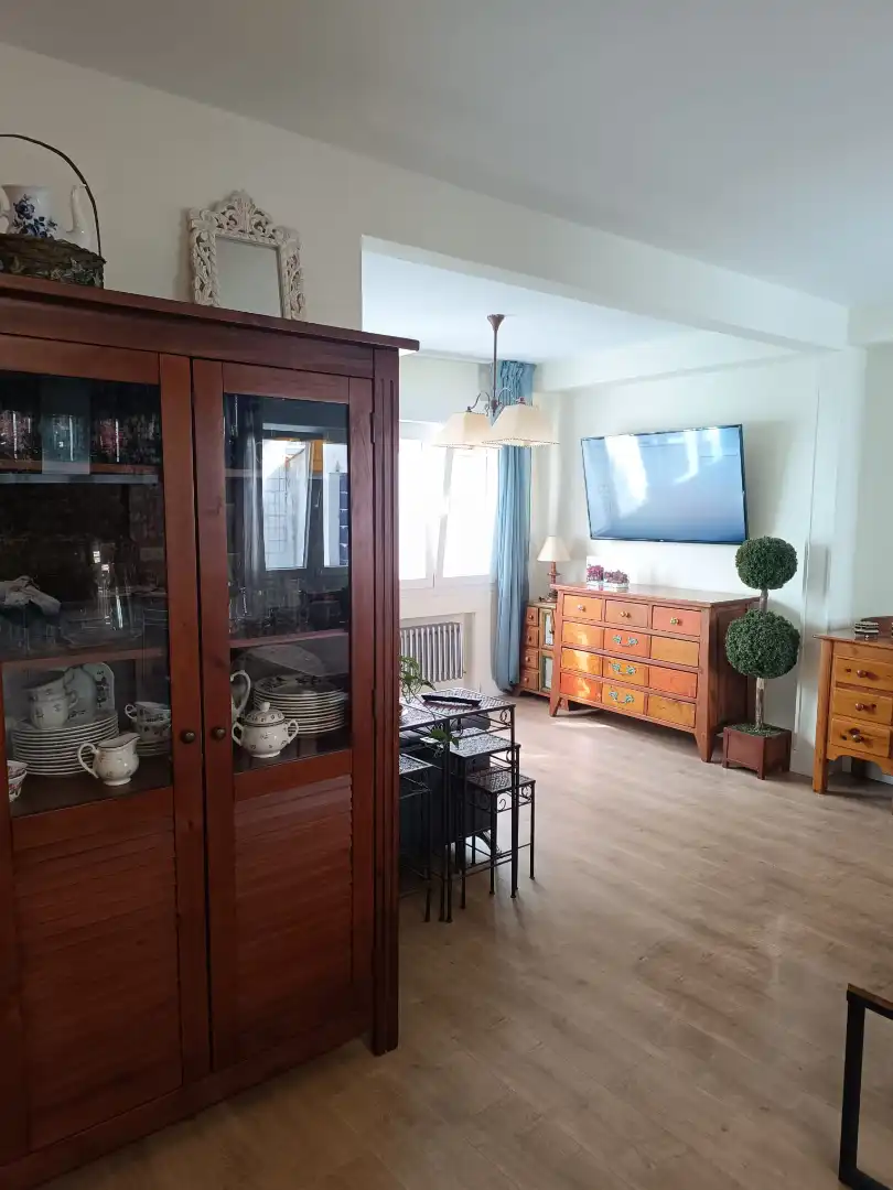 Living room of Flat for sale in Oviedo   with Heating, Parquet flooring and Storage room