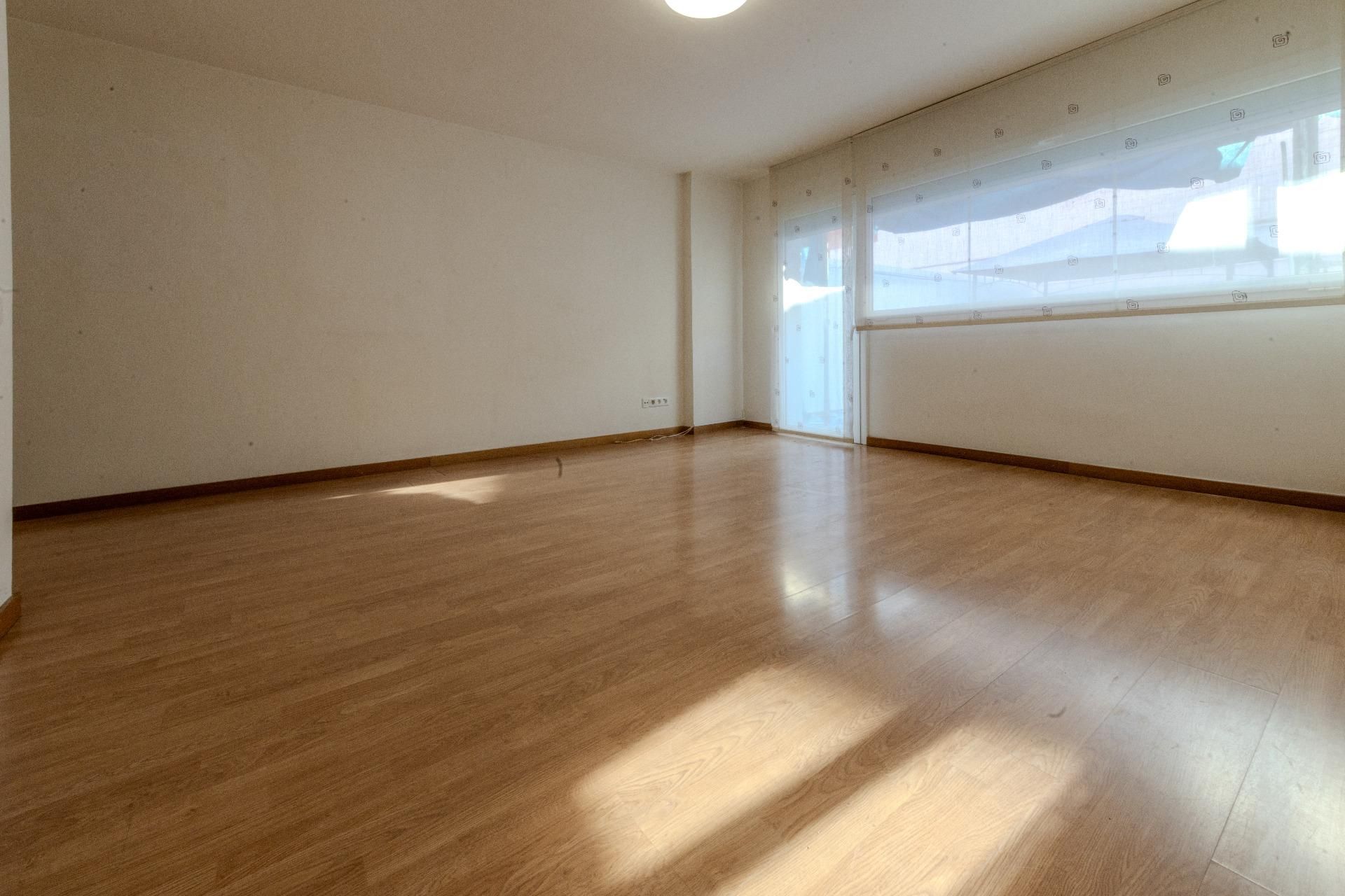 Planta baja for sale in Eixample