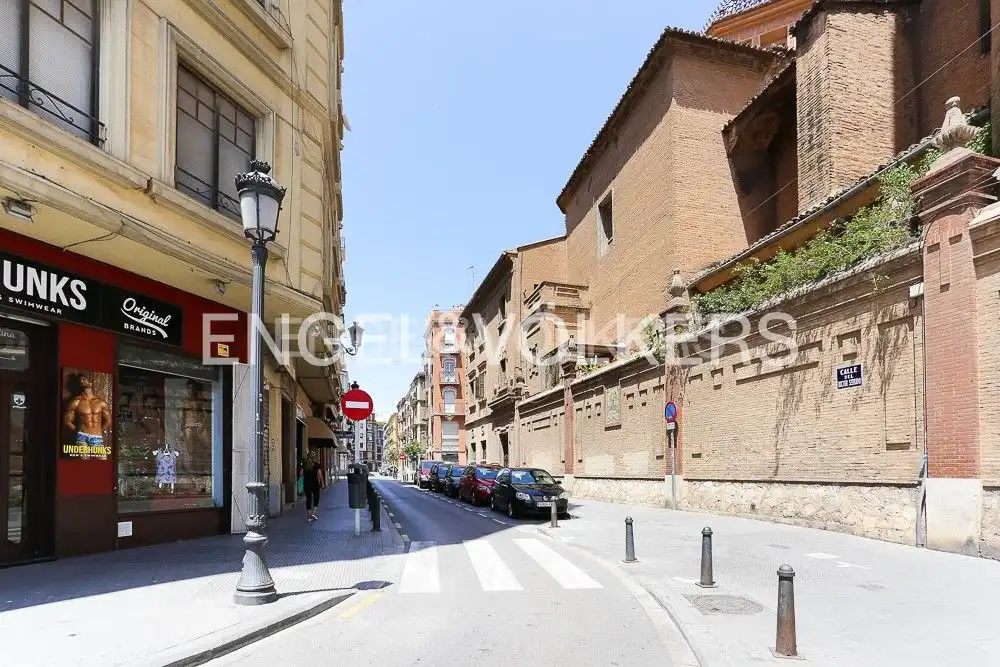 Exterior view of Flat for sale in Valencia  with Air Conditioner, Heating and Parquet flooring