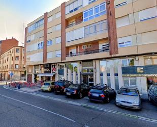 Exterior view of Flat for sale in Valladolid Capital  with Heating and Parquet flooring