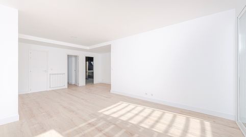 Foto 5 de Piso en venta en Condesa de Venadito, 22, San Pascual, Madrid Capital