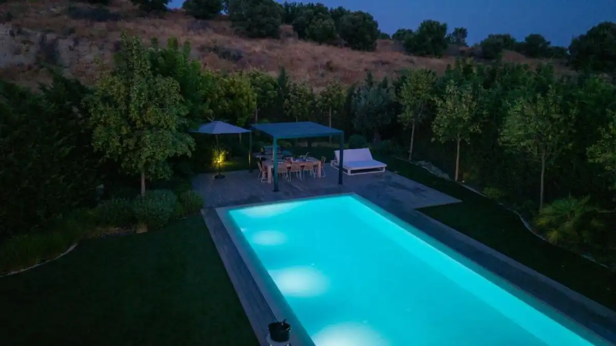 Piscina de Casa o xalet en venda en Estepona amb Aire condicionat, Calefacció i Jardí privat