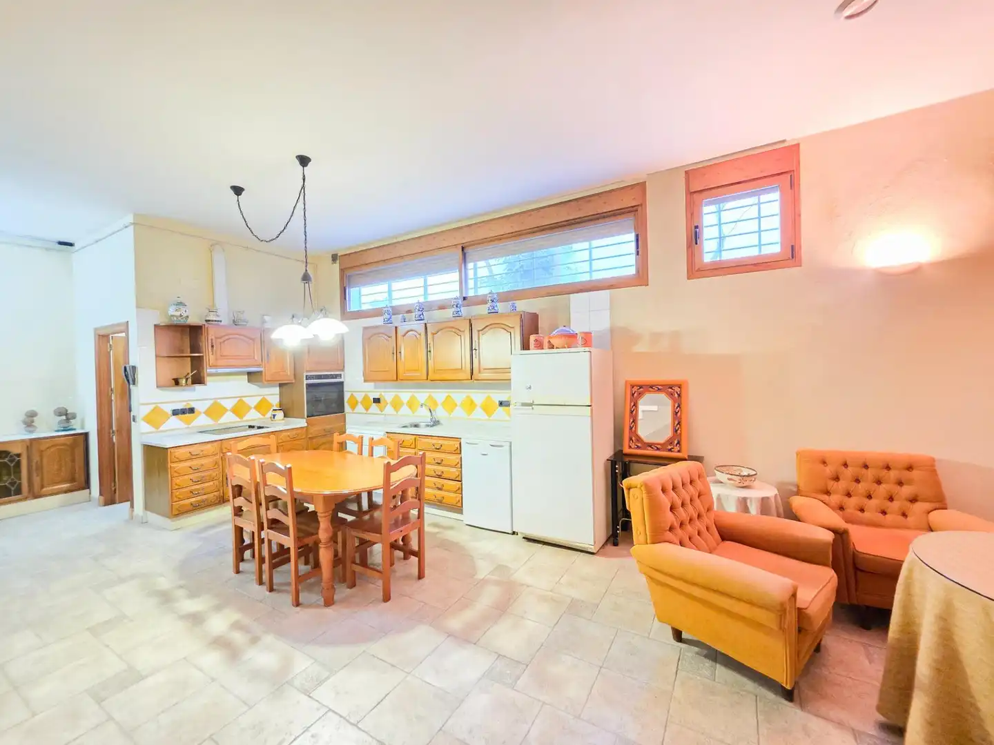 Cocina de Casa adosada en venta en Jaén con Aire acondicionado, Calefacción y Jardín privado