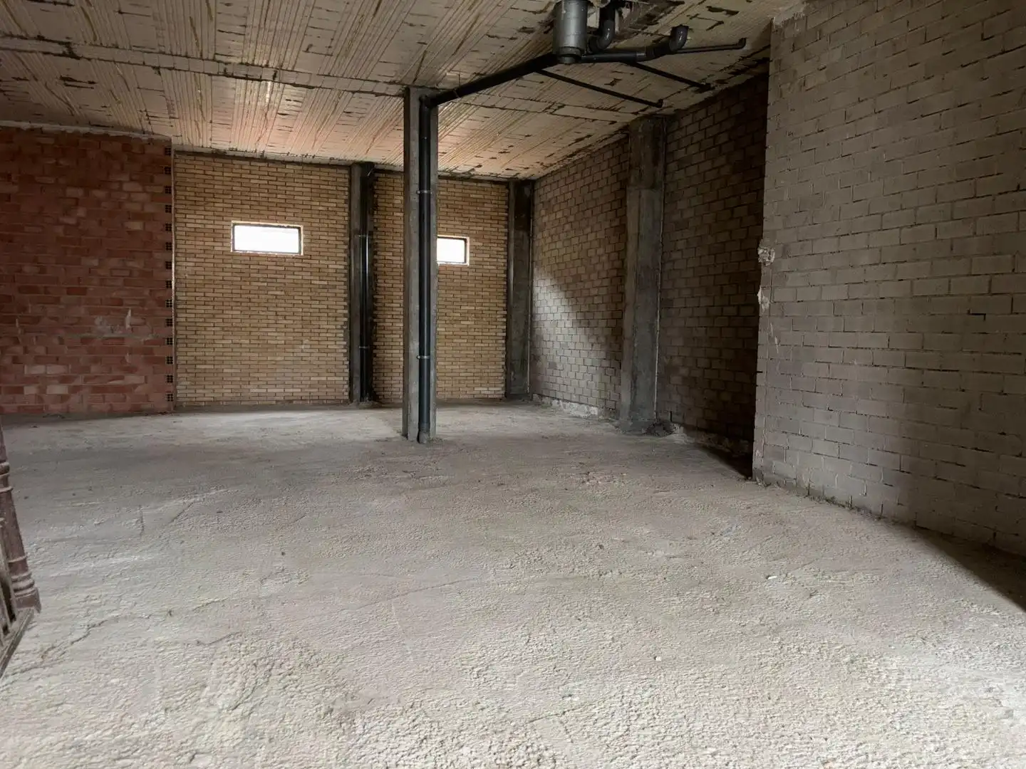 Geschaftsraum zur Miete in Zaragoza