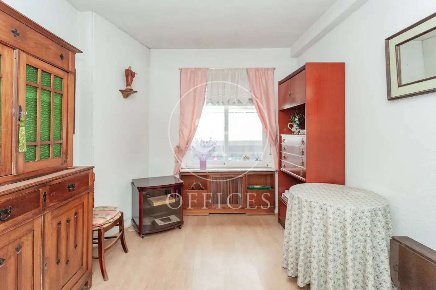 Habitación de Oficina en venta en Madrid con Calefacción