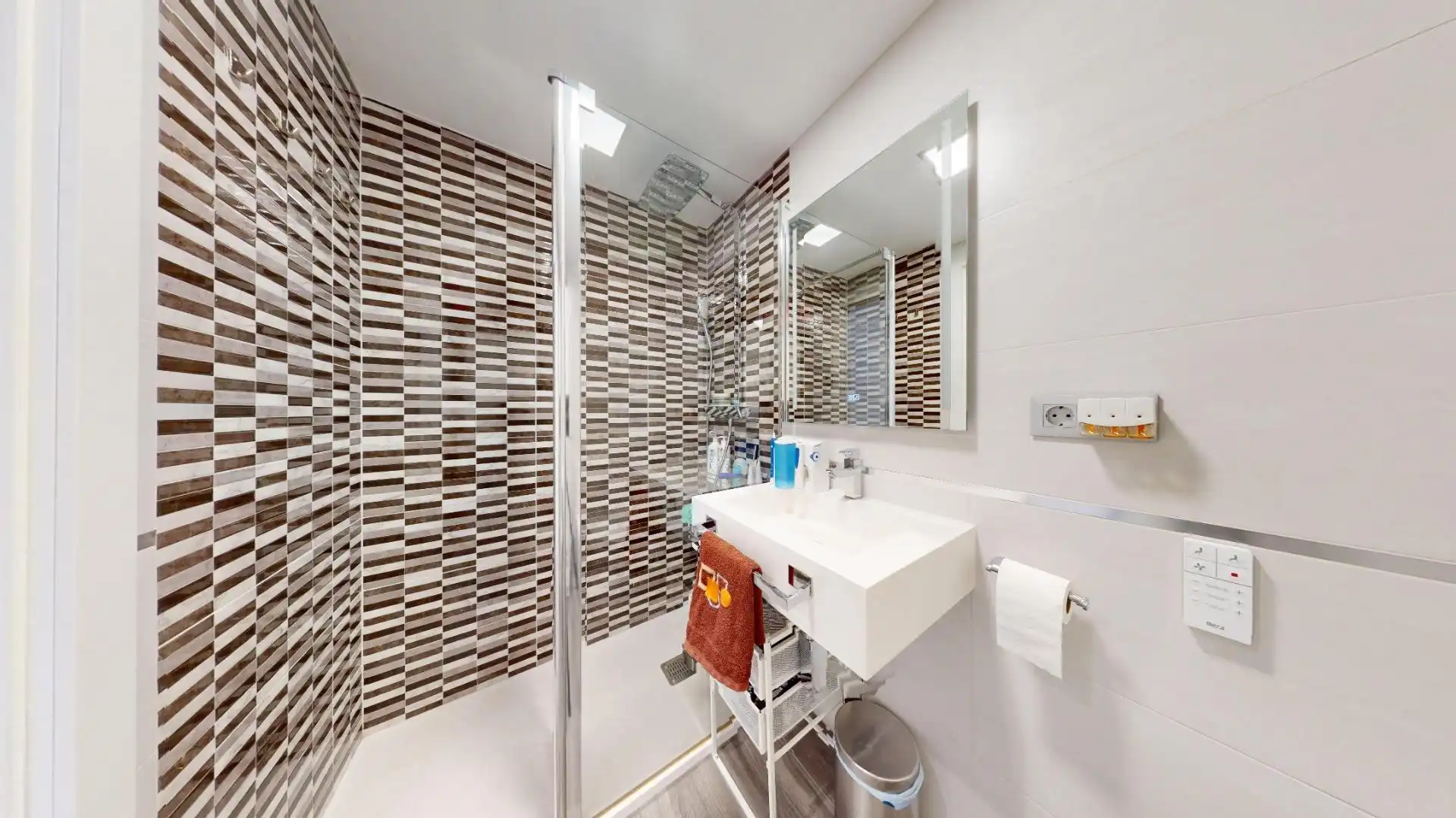 Baño de Piso en venta en Madrid con Aire acondicionado, Calefacción y Terraza