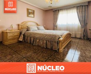 Bedroom of Flat for sale in Mula  with Air Conditioner and Terrace