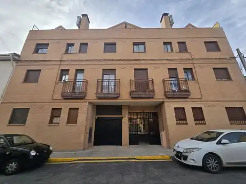 Vista exterior de Dúplex en venta en Torrelaguna con Aire acondicionado, Trastero y Balcón