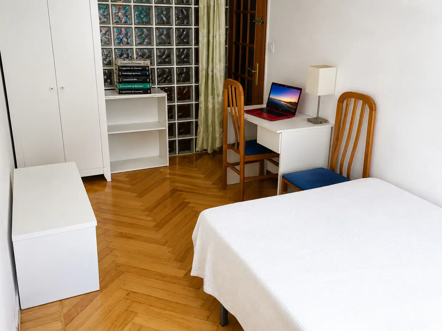 Bedroom of Flat for rent in Santander  with Furnished and Oven