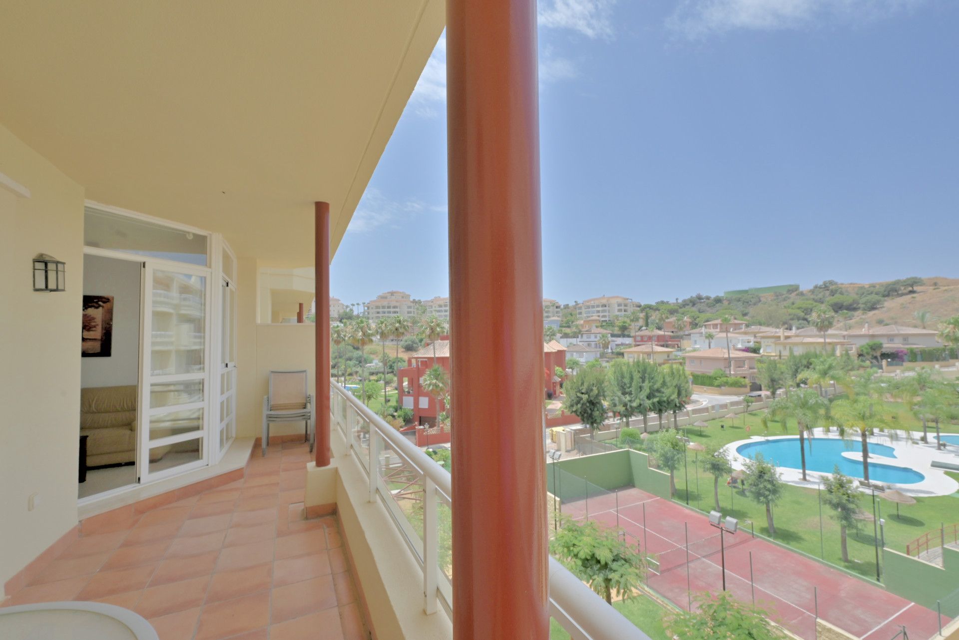 Vista exterior de Apartament en venda en Mijas amb Aire condicionat, Terrassa i Moblat