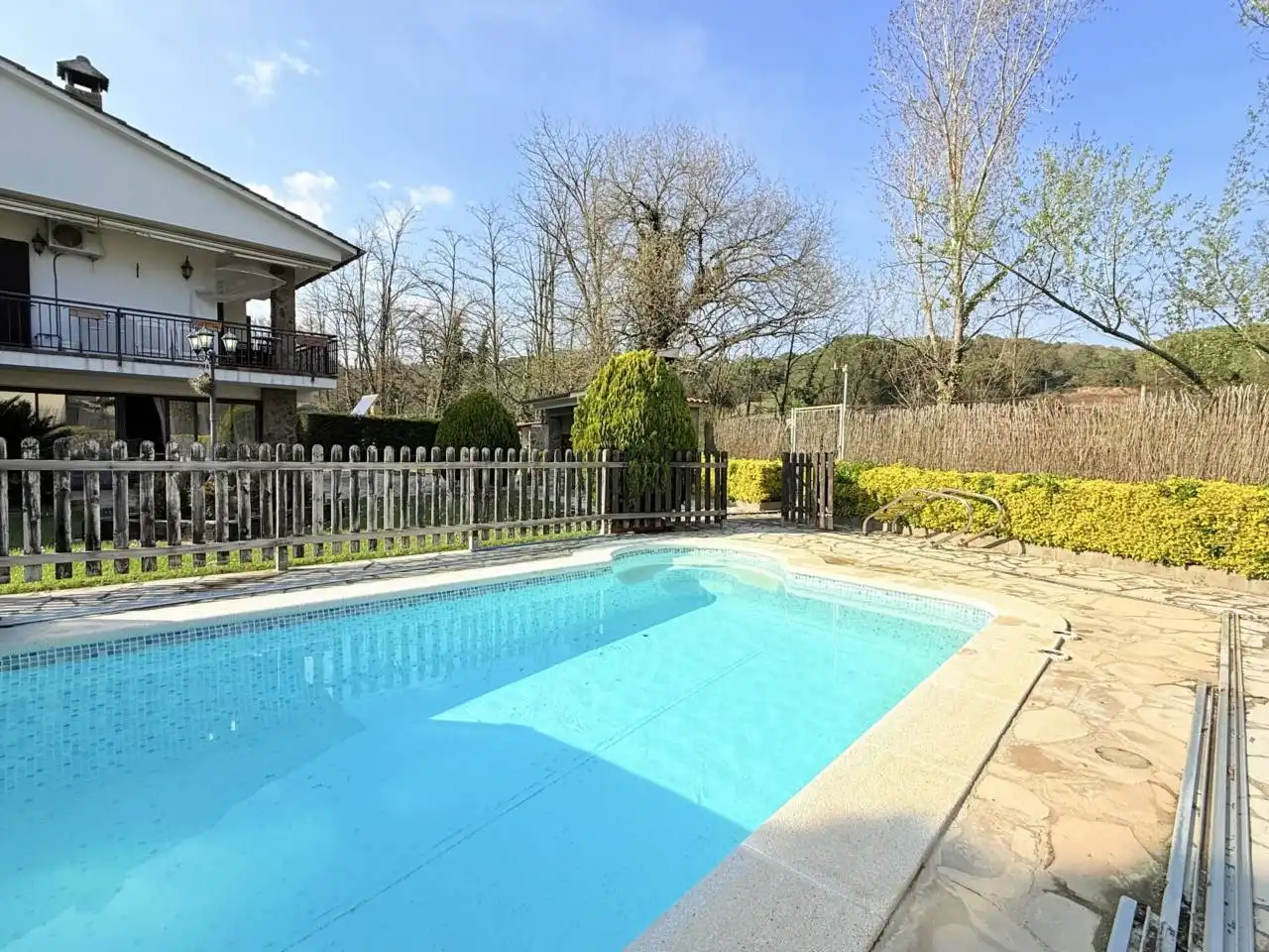Swimming pool of Houses for sale in Riells i Viabrea  with Air Conditioner, Heating and Private garden