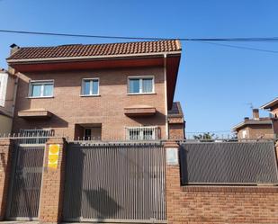 Exterior view of House or chalet for sale in  Madrid Capital  with Air Conditioner and Heating