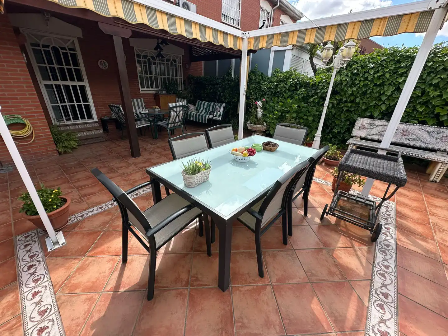 Terrassa de Casa adosada en venda en Parla amb Aire condicionat, Calefacció i Jardí privat
