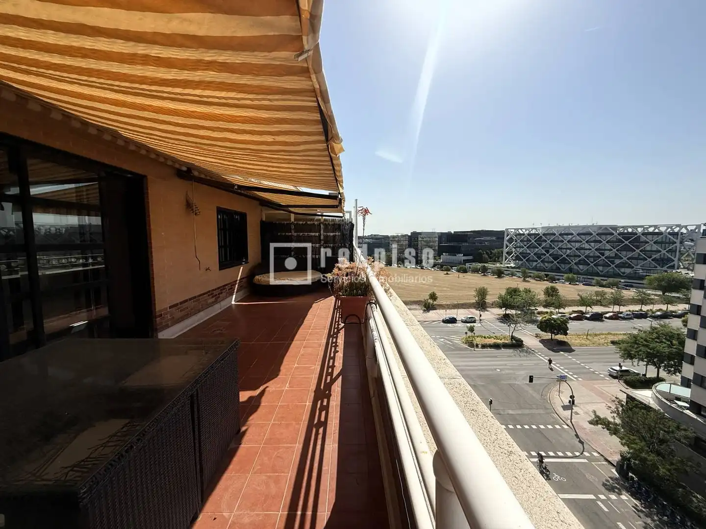 Terraza de Ático de alquiler en Madrid con Aire acondicionado, Calefacción y Jardín privado